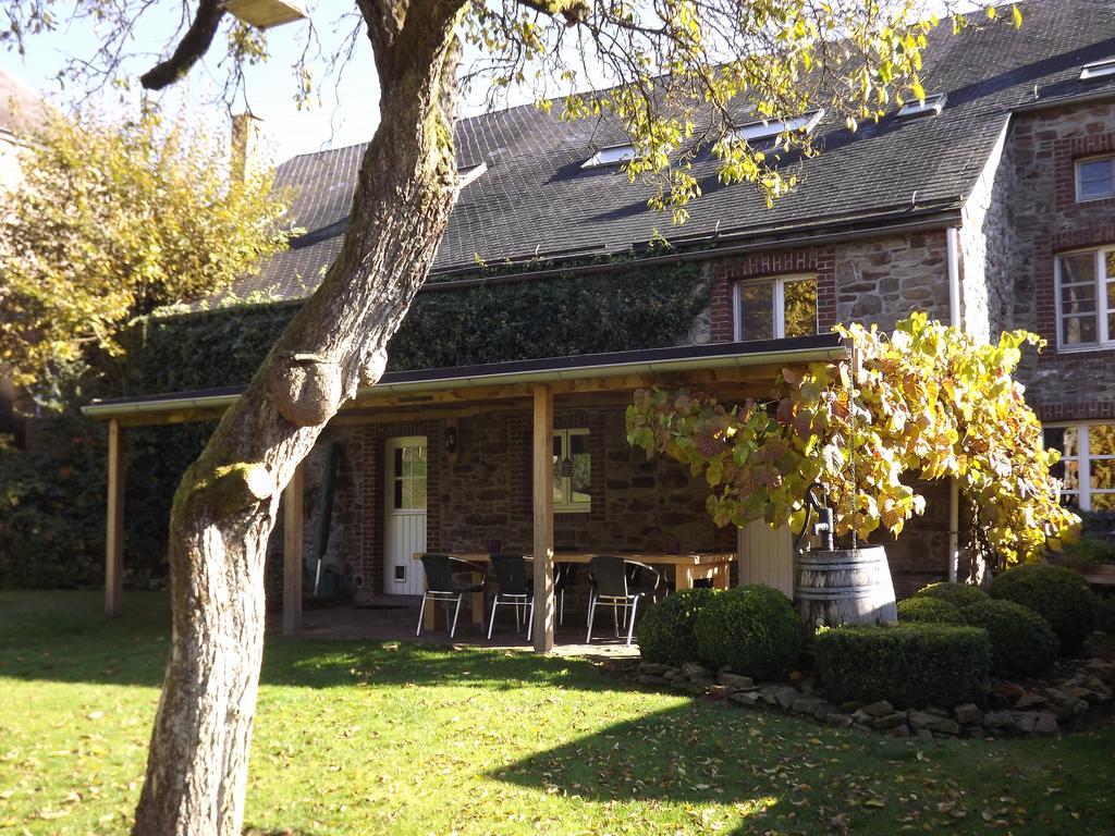 B&B Le Secret Du Bois Bourseigne-Vieille Exterior photo